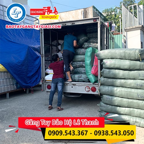 Găng tay phủ sơn xanh giao nhanh