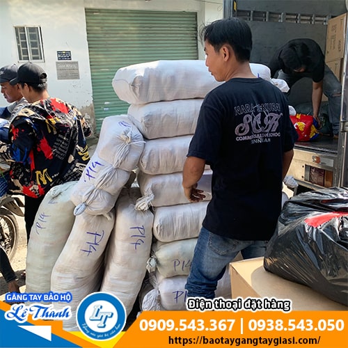 Găng tay poly giá rẻ giao hàng tận nơi Găng tay poly giá rẻ giao hàng tận nơi