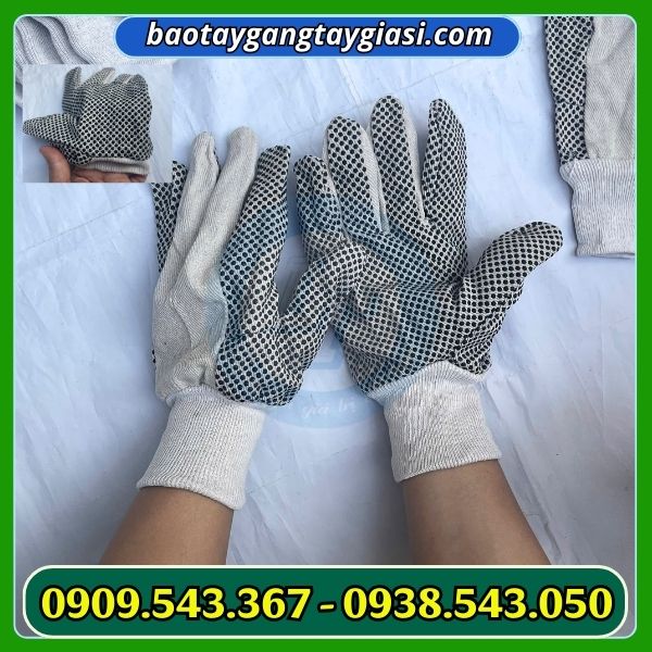 Găng tay vải bạt phủ hạt nhựa đen chống trơn trượt Găng tay vải bạt phủ hạt nhựa đen