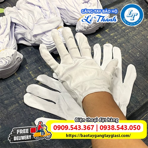 Găng tay vải trắng ôm sát tay dễ hoạt động