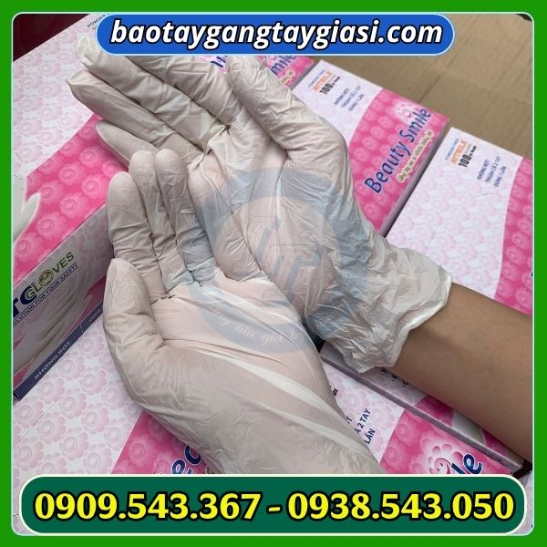 Găng tay y tế nha khoa ôm sat tay khi đeo Găng tay y tế nha khoa
