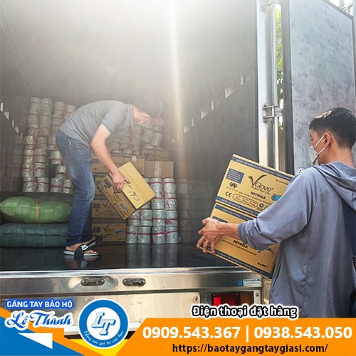 Găng tay y tế Nitrile giao hàng tận nơi Găng tay y tế Nitrile giao hàng tận nơi