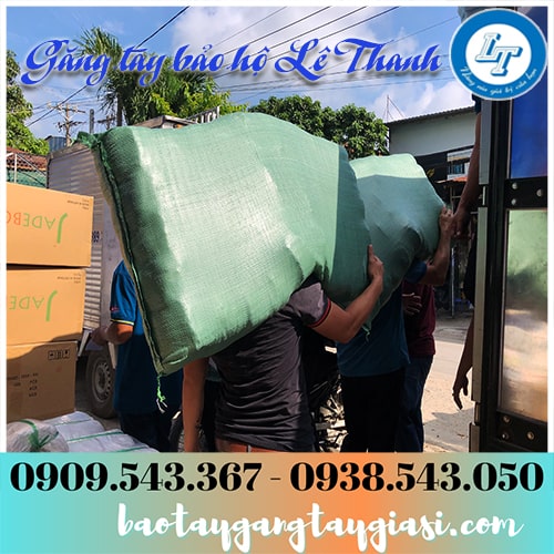 Hoạt động giao hàng diễn ra mỗi sáng tại Lê Thanh