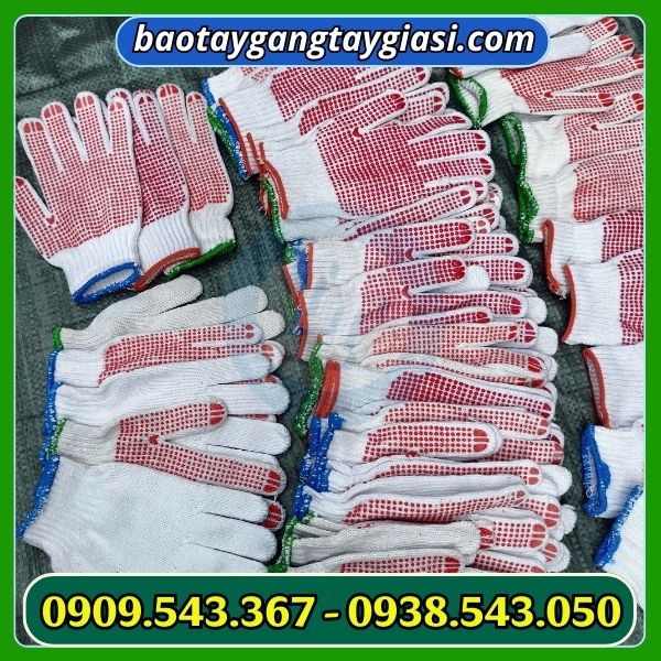 Găng tay hạt nhựa đỏ Găng tay hạt nhựa đỏ