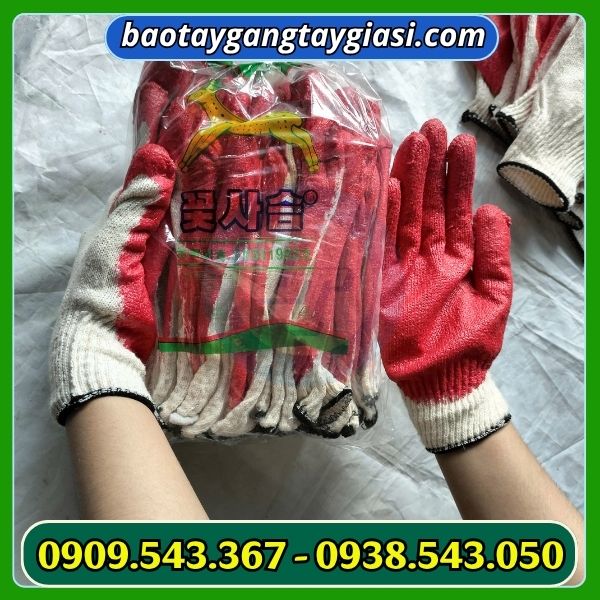 Găng tay nhúng nhựa đỏ 10 đôi trên bịch Găng tay nhúng nhựa đỏ