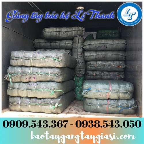 Lên hàng bao tay muối tiêu cho khách