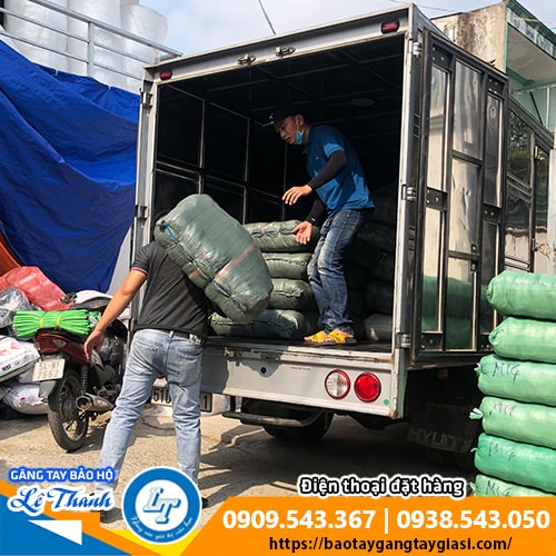 Nhận giao tận nơi găng tay len màu đen Nhận giao tận nơi găng tay len màu đen