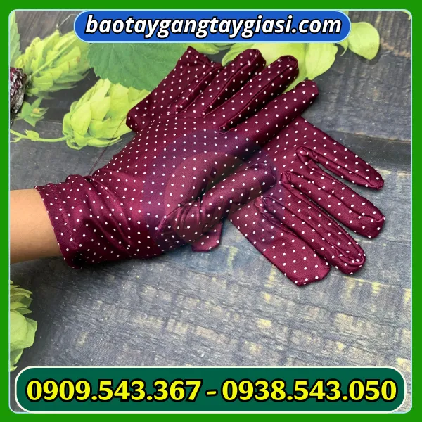 GĂNG TAY THỜI TRANG CHẤM BI