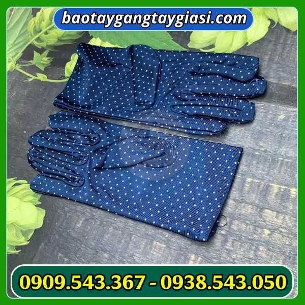 GĂNG TAY THỜI TRANG CHẤM BI