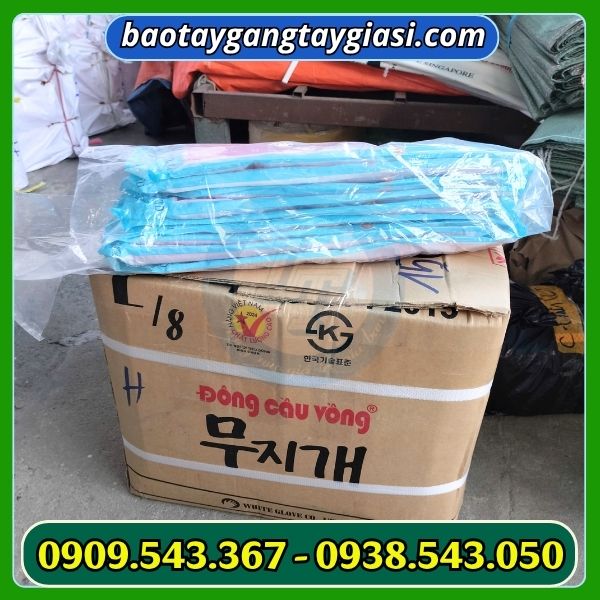 Găng tay cao su đông cầu vồng size L thùng 300 đôi Găng tay cao su đông cầu vồng size L