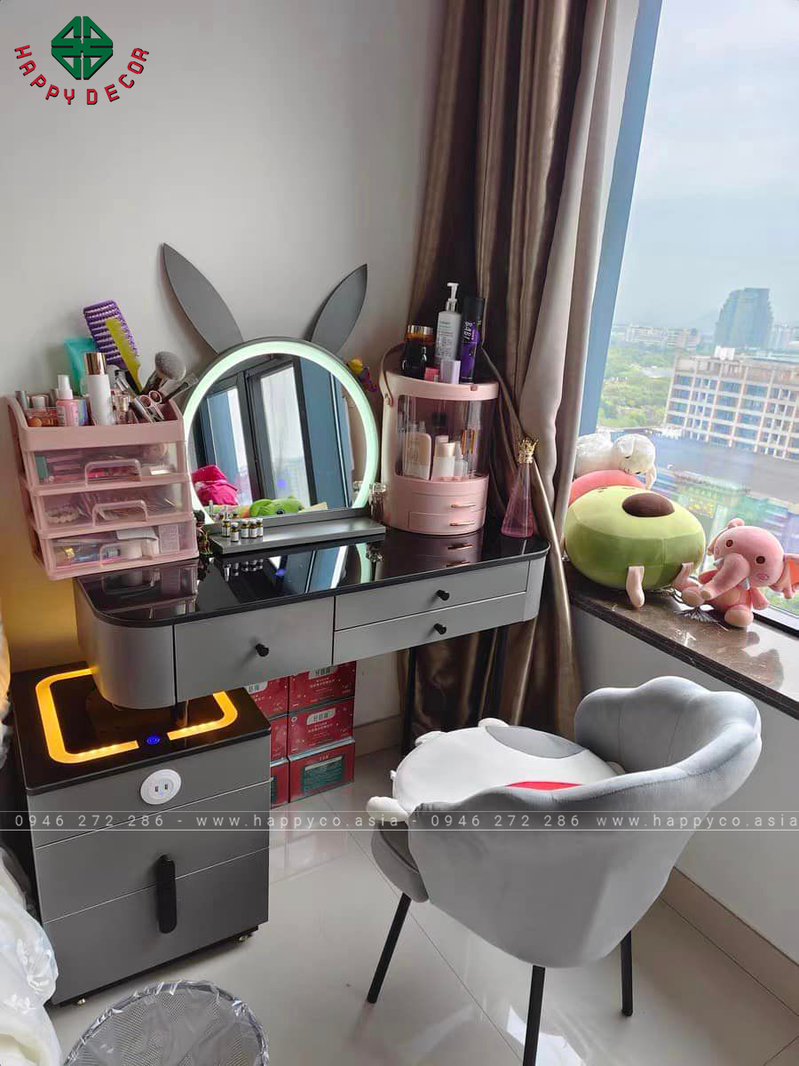 Tại Happy Decor, chúng tôi hiểu rằng bàn trang điểm không chỉ là nơi làm đẹp mà còn là một điểm nhấn quan trọng trong không gian sống của bạn.
