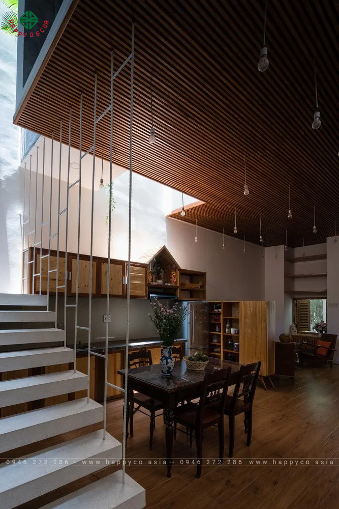 Nội thất bếp được sử dụng từ gỗ mang đến sự sang trọng theo phong cách cổ điển