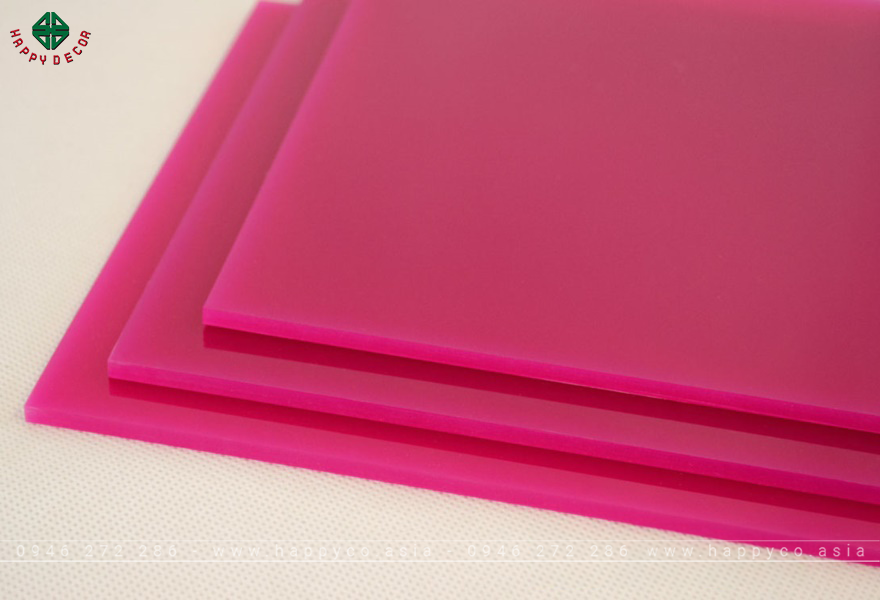 Tấm acrylic có giá cao và không phù hợp với phong cách cổ điển - Mẫu 13