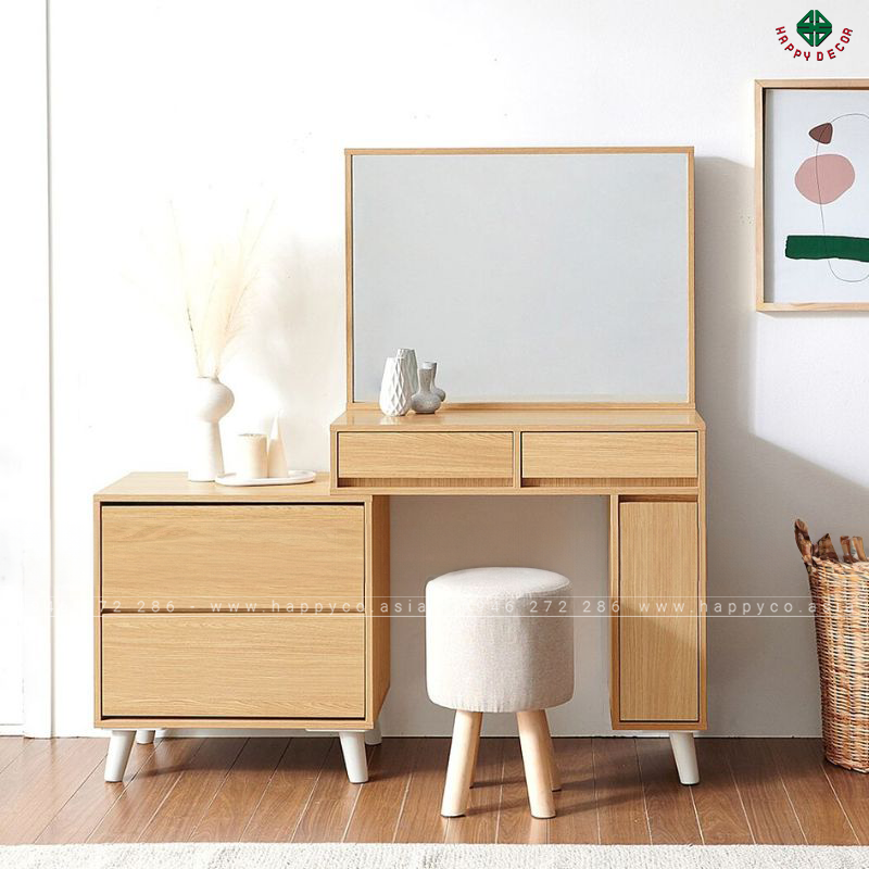 Phối hợp màu sắc và phong cách của bàn trang điểm với tổng thể nội thất trong phòng.