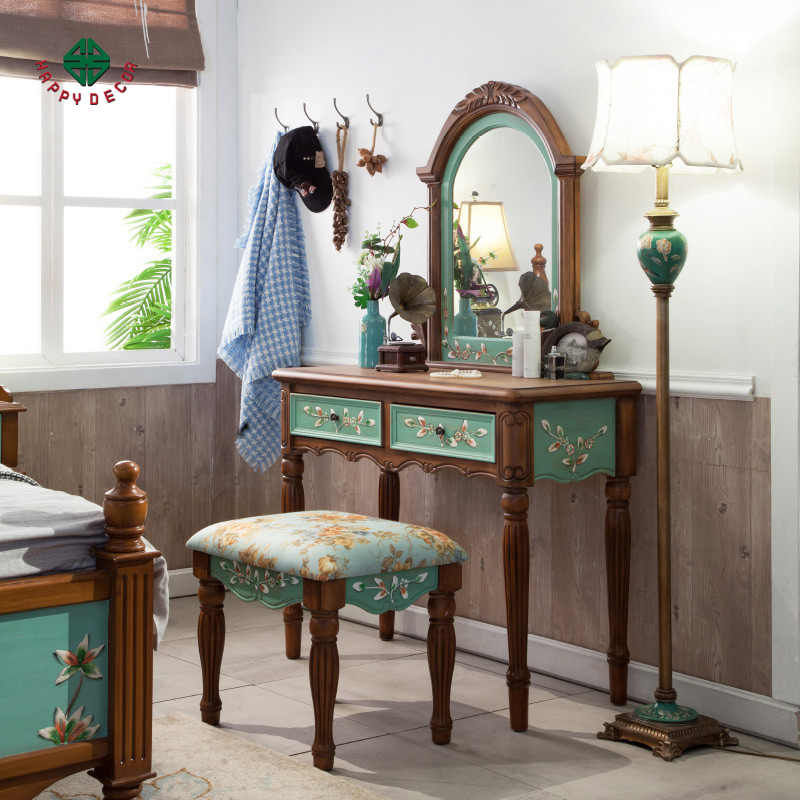 ban-trang-diem-happy-decor