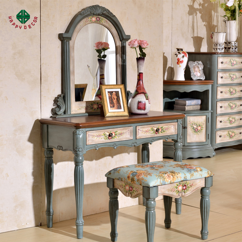 ban-trang-diem-happy-decor