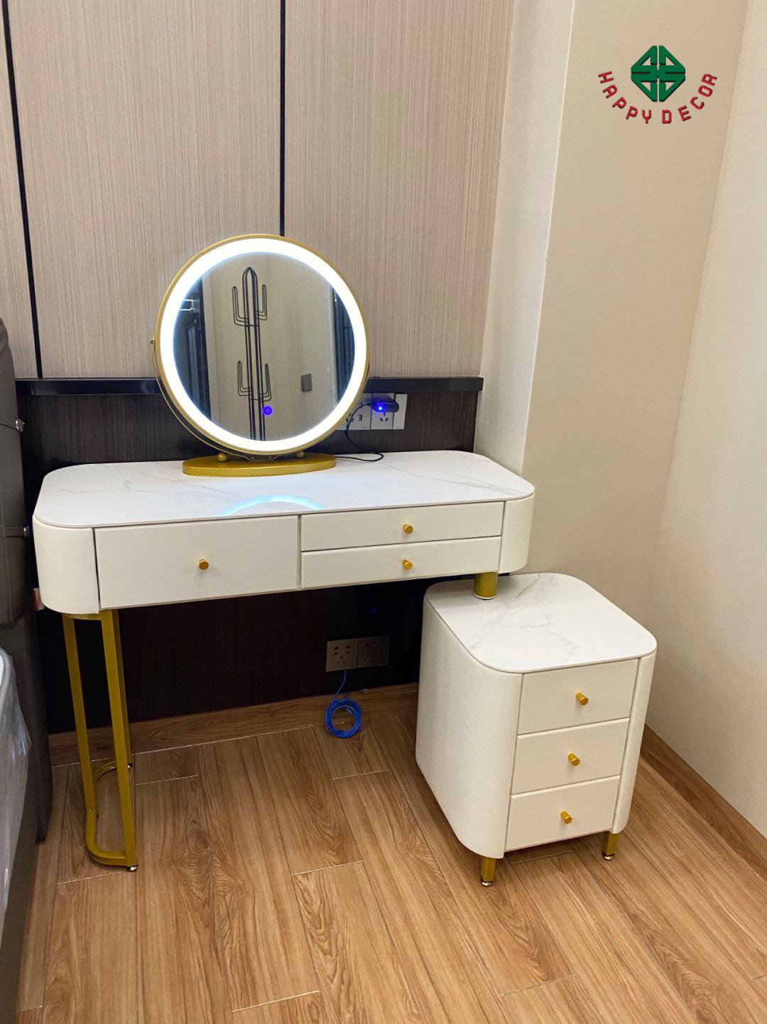 ban-trang-diem-happy-decor