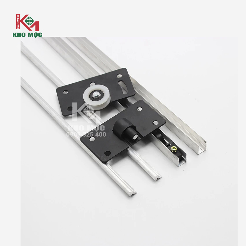 banh-xe-cua-lua-nhom-kho-moc