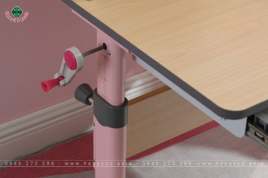 Bàn học điều chỉnh chiều cao giúp bạn tiết kiệm chi phí thay mới mỗi khi bé lớn Bàn học điều chỉnh chiều cao giúp bạn tiết kiệm chi phí thay mới mỗi khi bé lớn