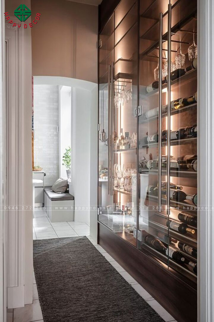 Mẫu tủ rượu cửa kính nằm tách biệt với phòng - M3