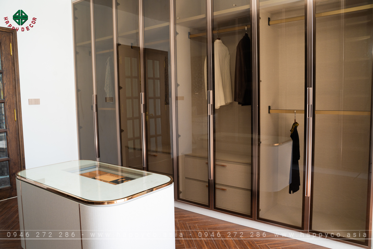 Tủ sử dụng tông màu vàng hồng sang trọng hiện đại và tinh tế