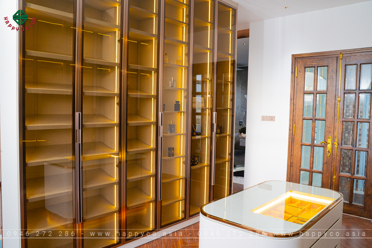 Chất liệu cửa kính Acrylic sáng bóng, tăng không gian