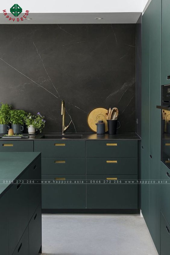 Vị trí đặt bếp nên né cửa chính