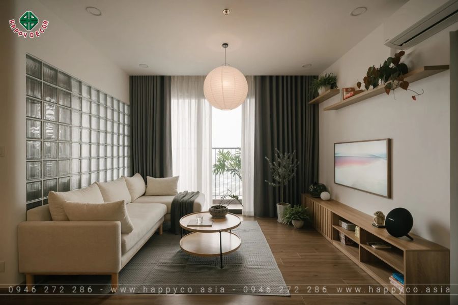 Phòng khách cùng ban công đón sáng Phòng khách cùng ban công đón sáng