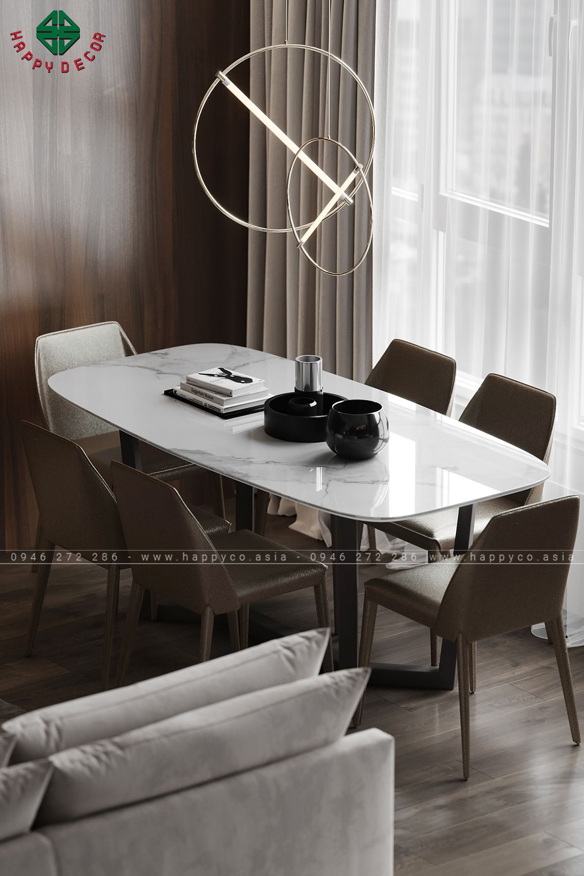 Happy Decor sử dụng các chất liệu như thép không gỉ và kính cường lực để đảm bảo độ bền và vẻ đẹp lâu dài cho mỗi sản phẩm.