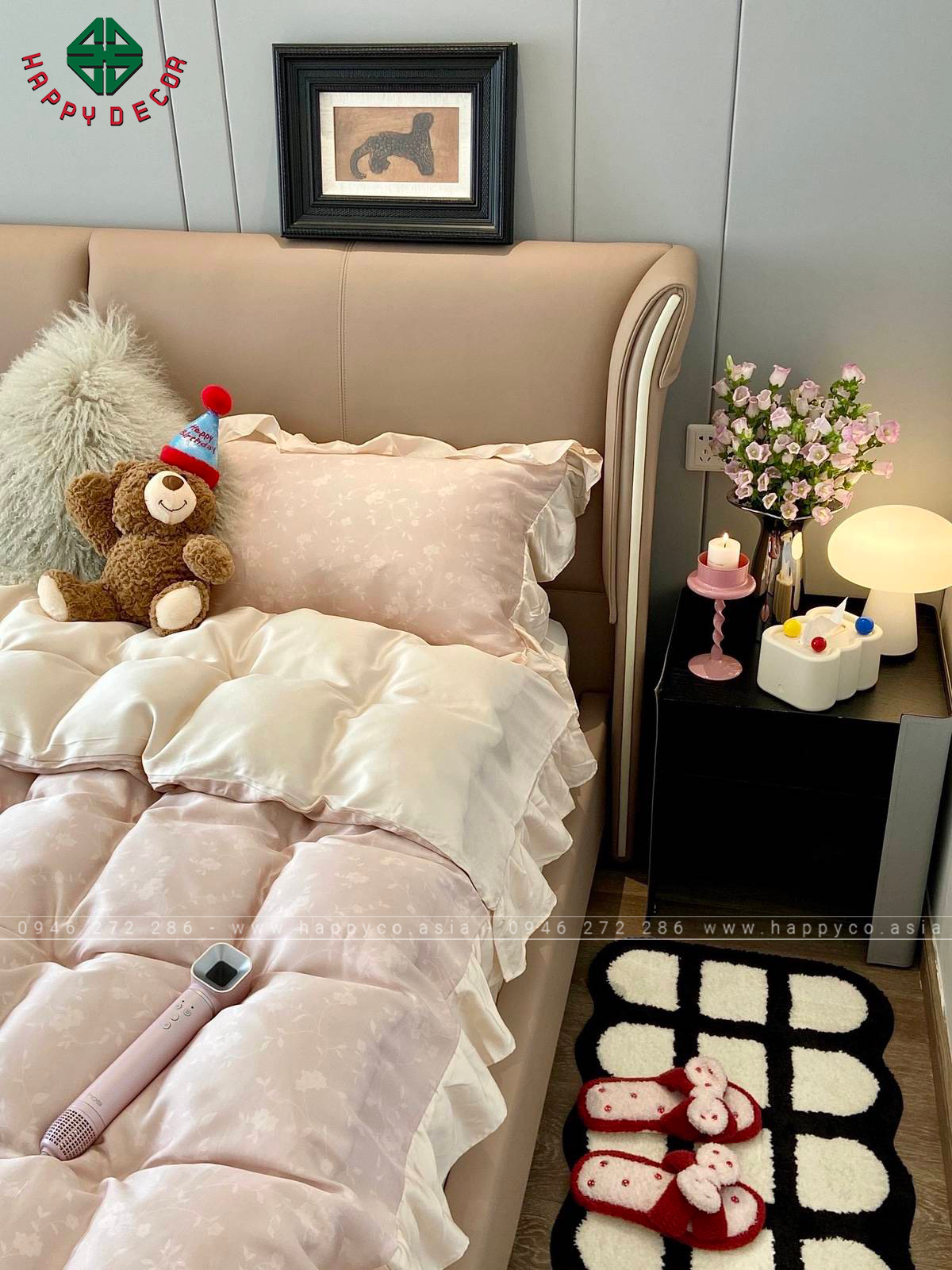 Thiết kế nội thất phòng ngủ với tone trắng hồng do HAPPY DECOR thực hiện