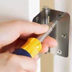 NHỮNG MẸO VẶT vÀ GIẢI PHÁP KHÔI PHỤC LẠI CẢNH TỦ GỖ ĐÃ BỊ XỆ!