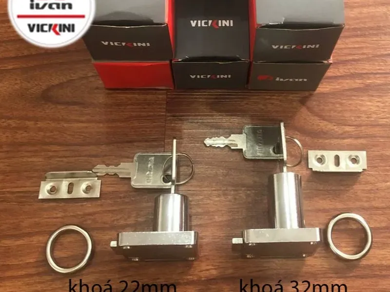 Khóa Vuông 03138.032 VICKINI Cổ Cao 32mm