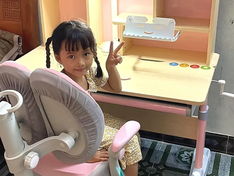 BÀN HỌC THÔNG MINH DOL – 4