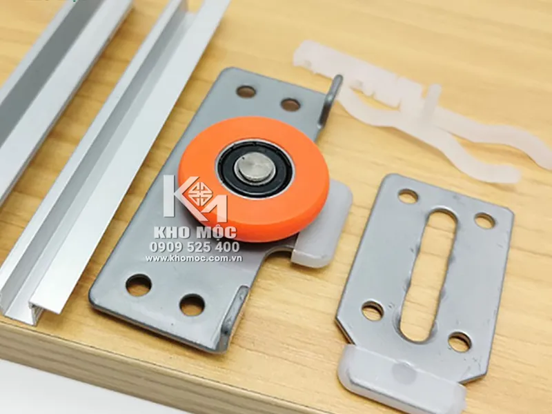 Ray Lùa & Bánh xe cửa lùa nhôm UU