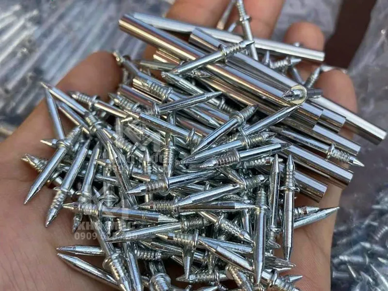 Đinh 2 Đầu (Tặng Kèm Ống Đóng Đinh) 