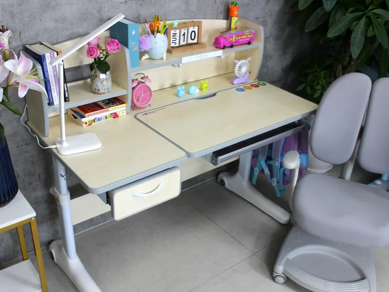 BÀN HỌC THÔNG MINH DOL – 8