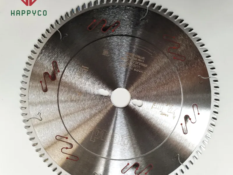 Lưỡi Cưa Freud - Đường kính 300ly* Dày 3.2ly-Trục 30 Ly *96 Răng LU3D 0600