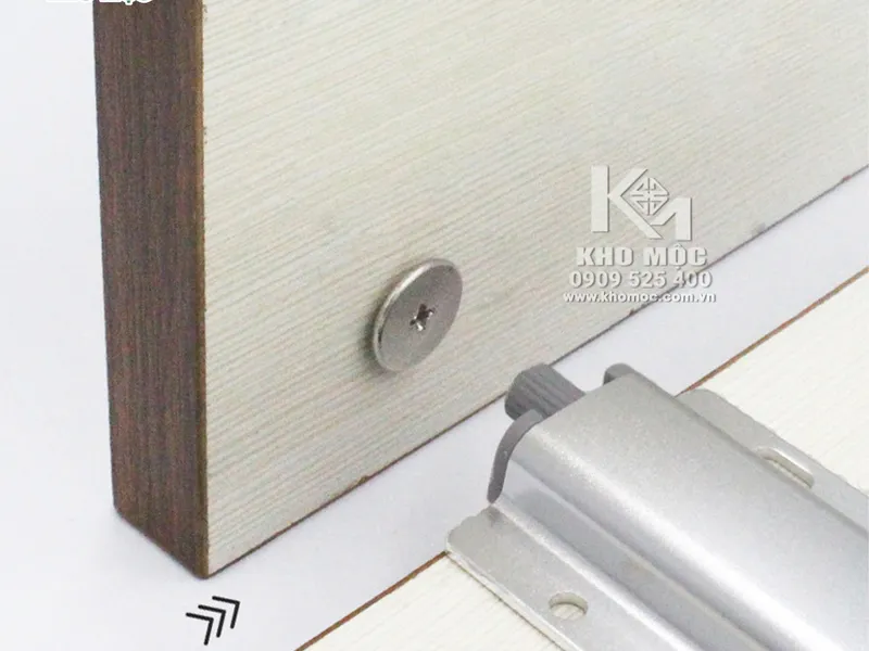 Tip On Bằng Nhôm Nhấn Mở 