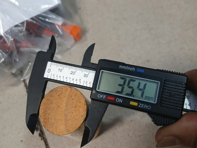 Chân Gỗ Đế Sắt Đen Tròn Rời