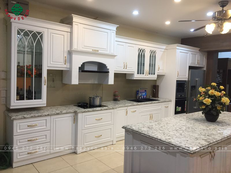 Tủ bếp gỗ tự nhiên sơn trắng - mẫu 09