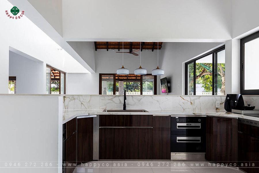 Căn bếp với thiết kế hiện đại và thiết bị tiện nghi Căn bếp với thiết kế hiện đại và thiết bị tiện nghi