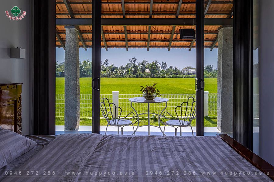 Phòng ngủ với tầm nhìn ra cánh đồng rộng lớn Phòng ngủ với tầm nhìn ra cánh đồng rộng lớn
