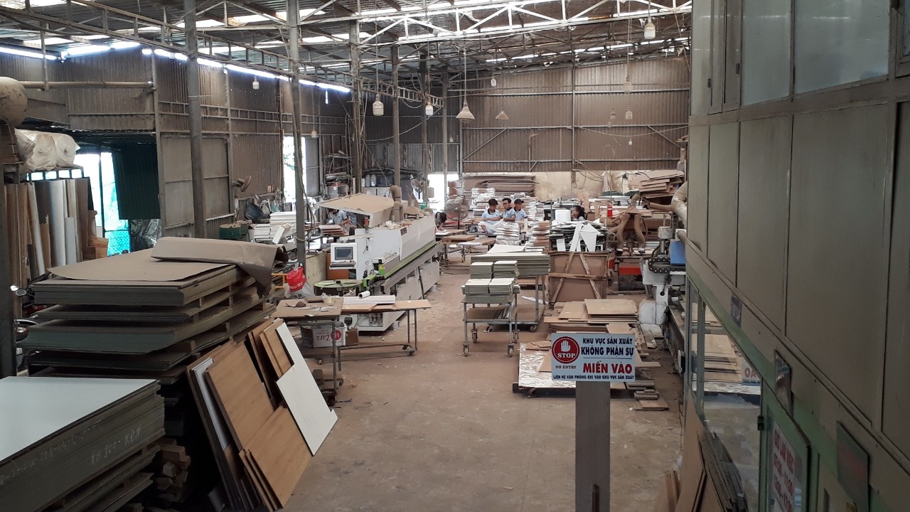 go-van-ep-chong-tham-happy-decor