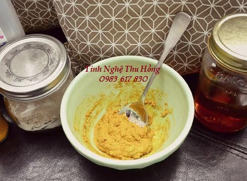Trị vết thâm mụn bằng tinh bột nghệ và mật ong Trị vết thâm mụn bằng tinh bột nghệ và mật ong