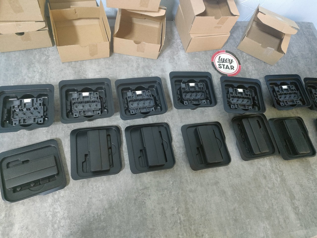 Nguồn linh kiện phong phú nhập khẩu trực tiếp từ các hãng sản xuất Nguồn linh kiện phong phú nhập khẩu trực tiếp từ các hãng sản xuất