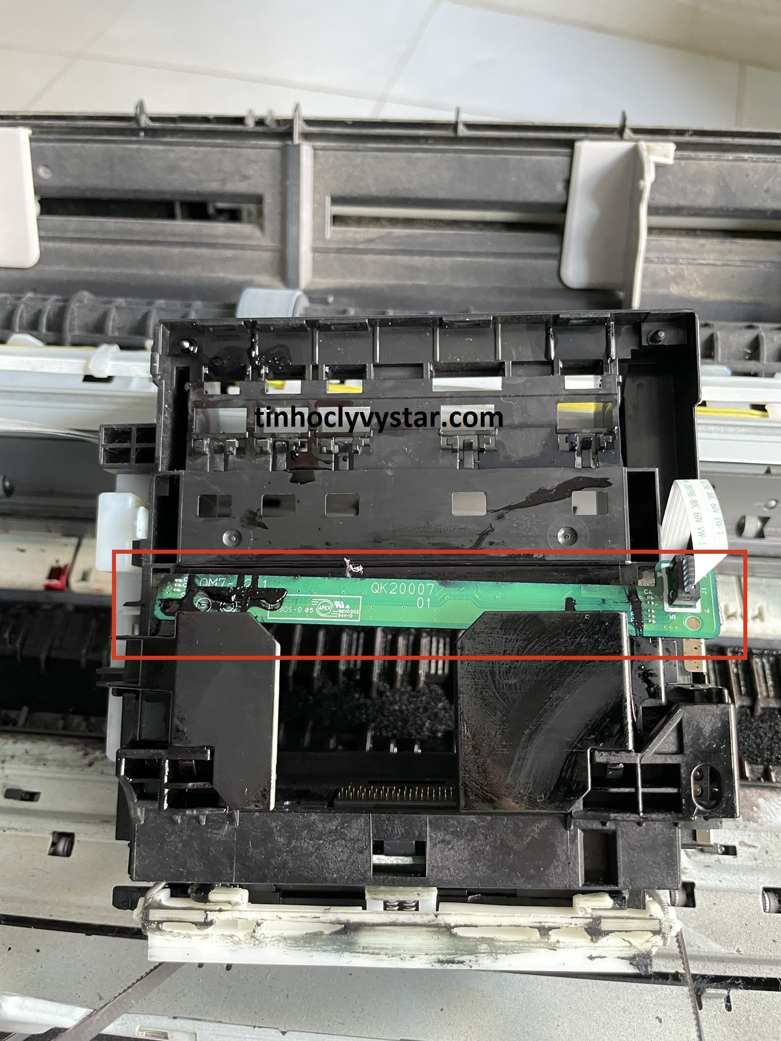 Thay đầu phun máy in canon  6770  Cần vệ sinh sạch bệ đầu phun trước khi thay đầu phun mới