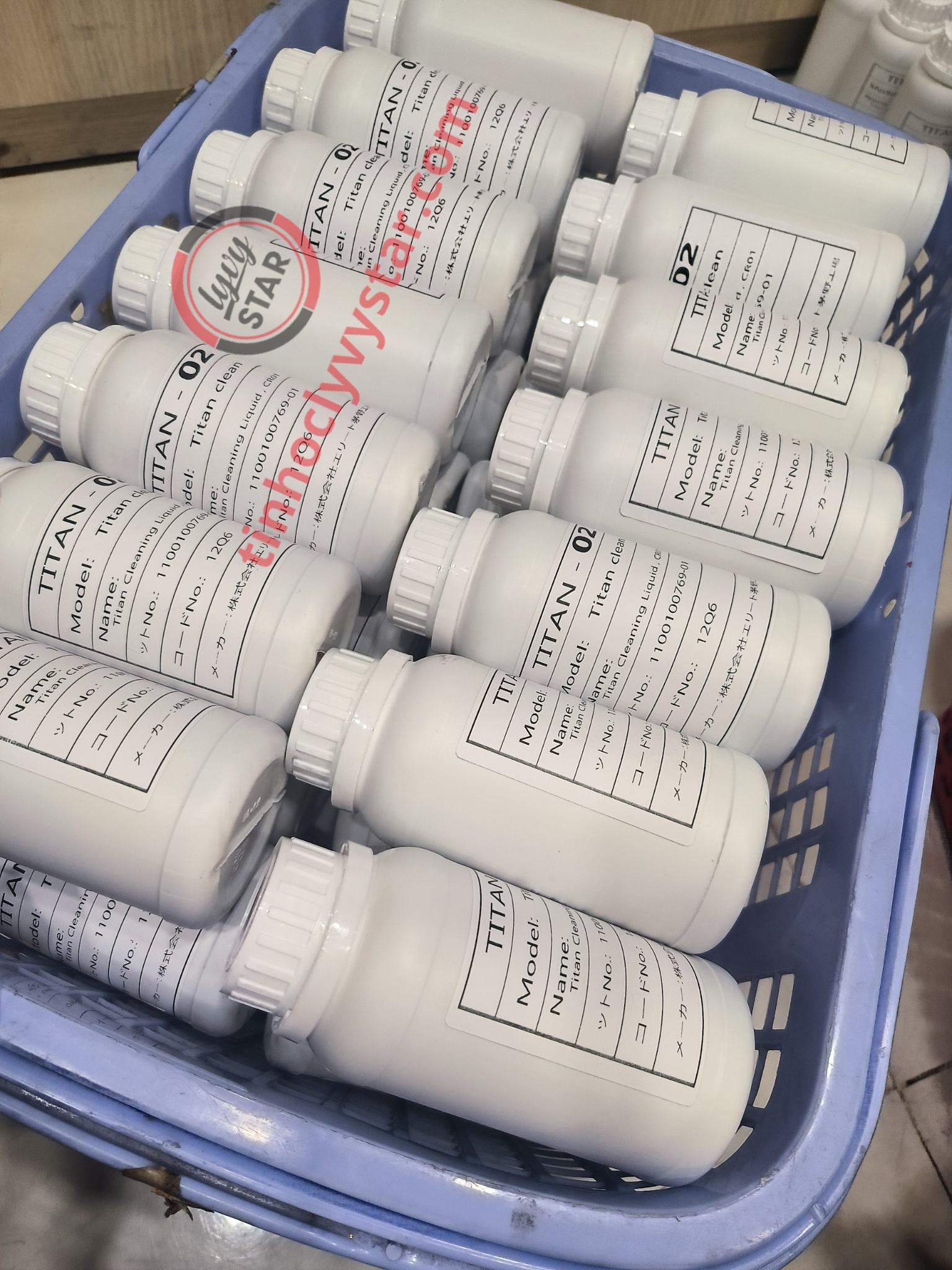 Dung dịch sức rửa đầu phun máy in Titan - 02 Dung dịch sức rửa đầu phun máy in Titan - 02