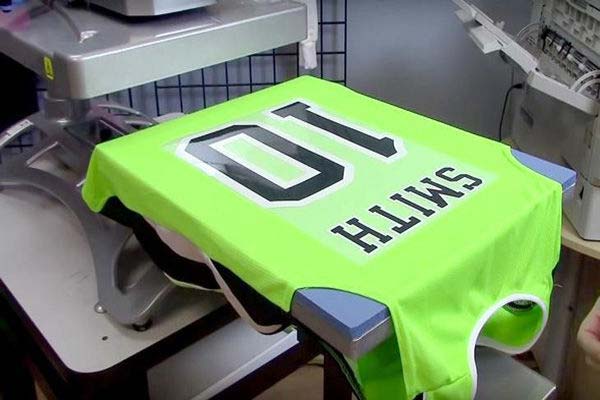 Hướng dẫn in chuyển nhiệt lên áo thun Máy ép nhiệt để chuyển hình ảnh sang bề mặt áo thun cần in