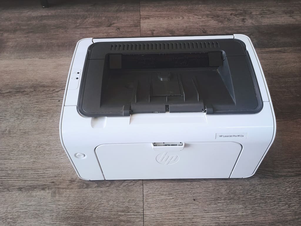 Máy in HP M12a có thiết kế nhỏ gọn Máy in HP M12a có thiết kế nhỏ gọn