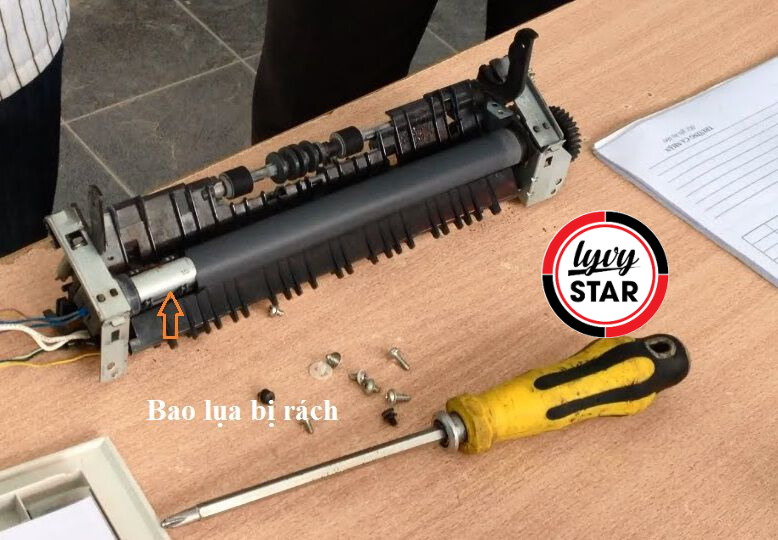 Sửa máy in bị kẹt giấy tận nơi Sửa máy in bị kẹt giấy tận nơi